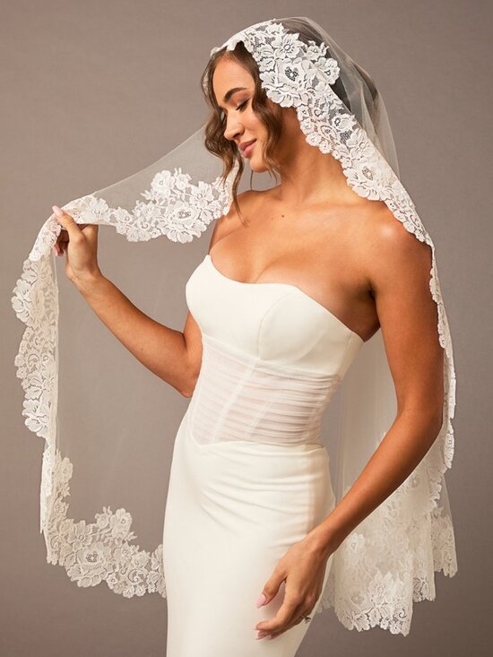Odette Veil main image 3